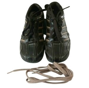 Skechers kids size 13.5 dark brown lace up Oxford sneakers